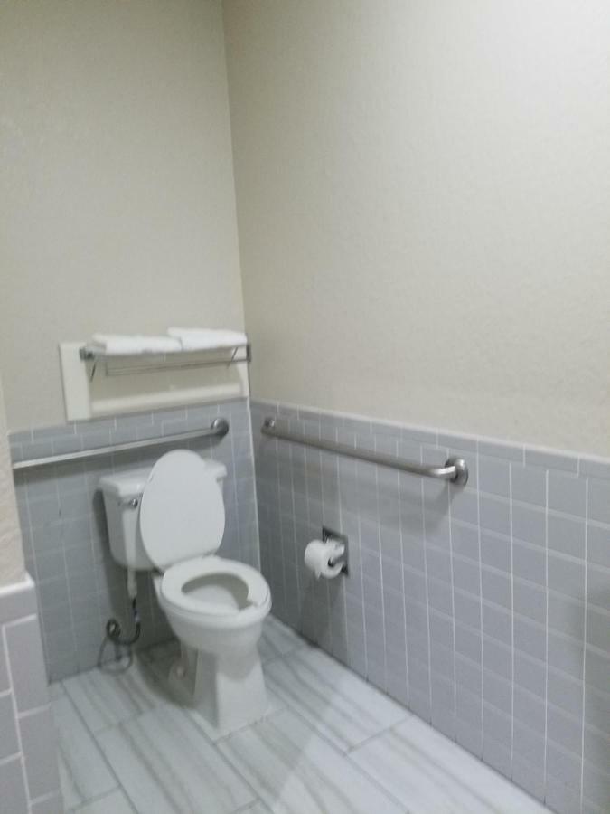 Scott & - Downtown 2* Houston